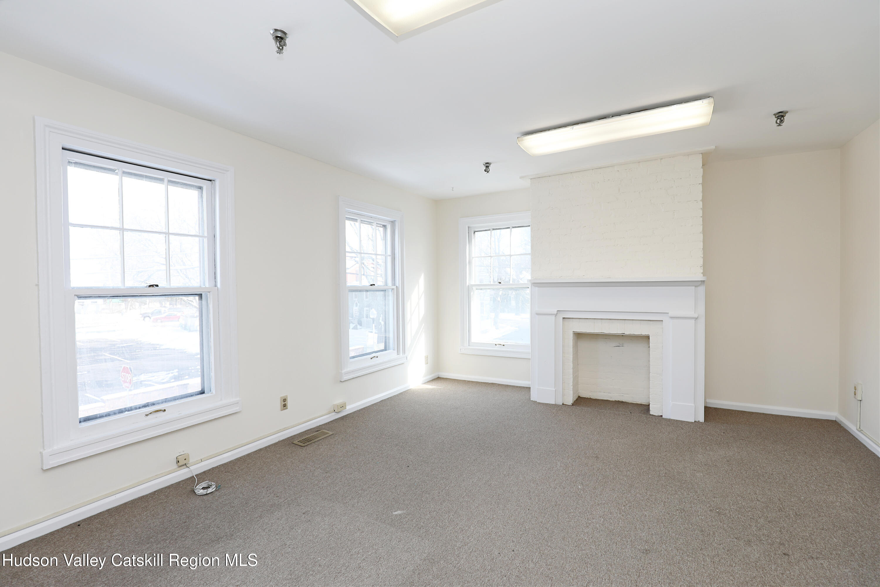 159 Green Street, Unit 3 Kingston, NY 12401 - Photo 5 of 13 04