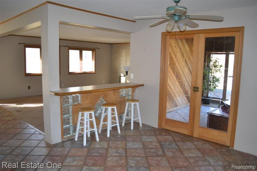 1382 Potomac Drive Rochester, MI 48306 - Photo 9 of 22 Breakfast Nook