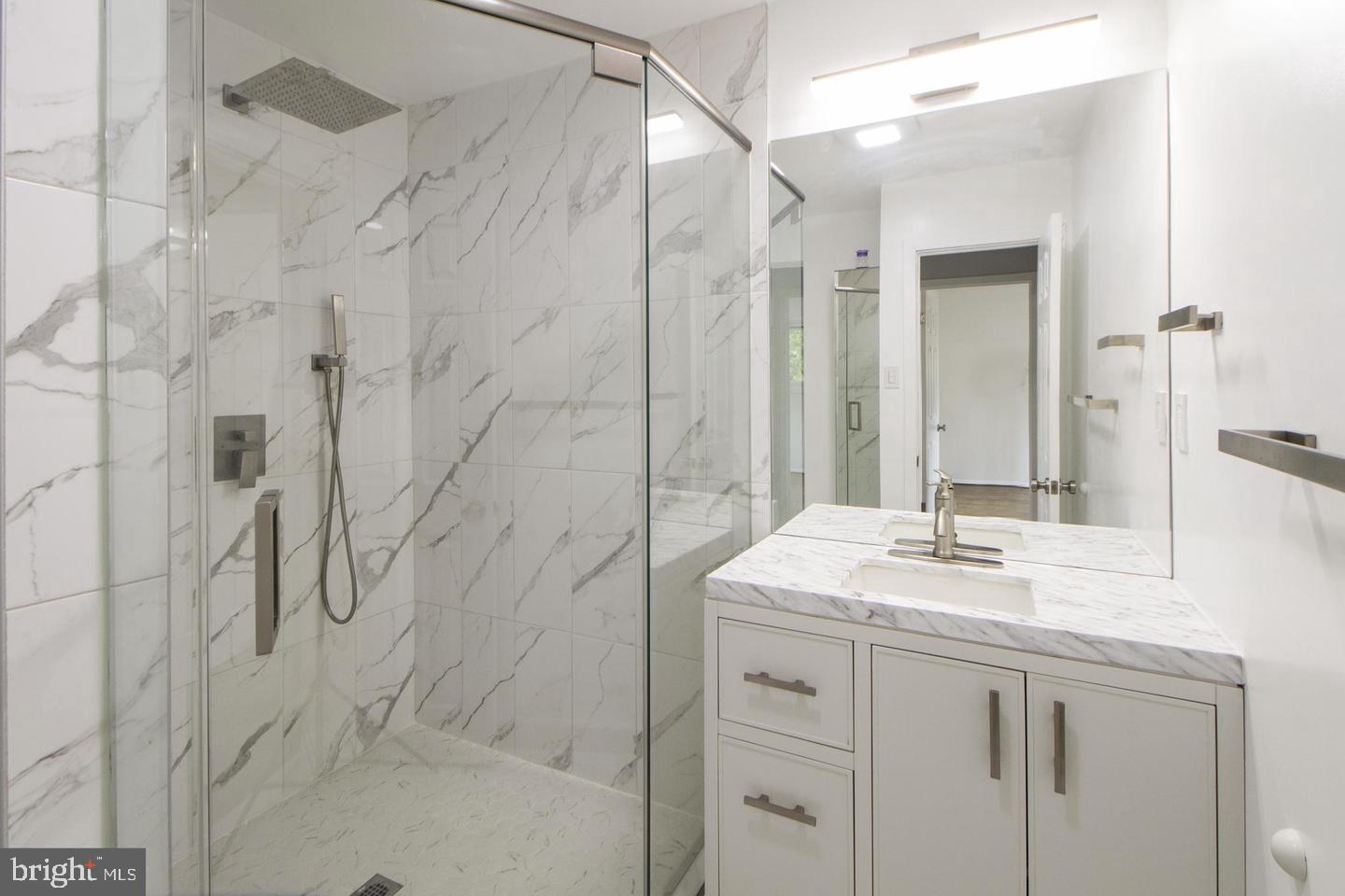 1100 Gilbert Road Rockville, MD 20851 - Photo 21 of 47 Main Level Bath