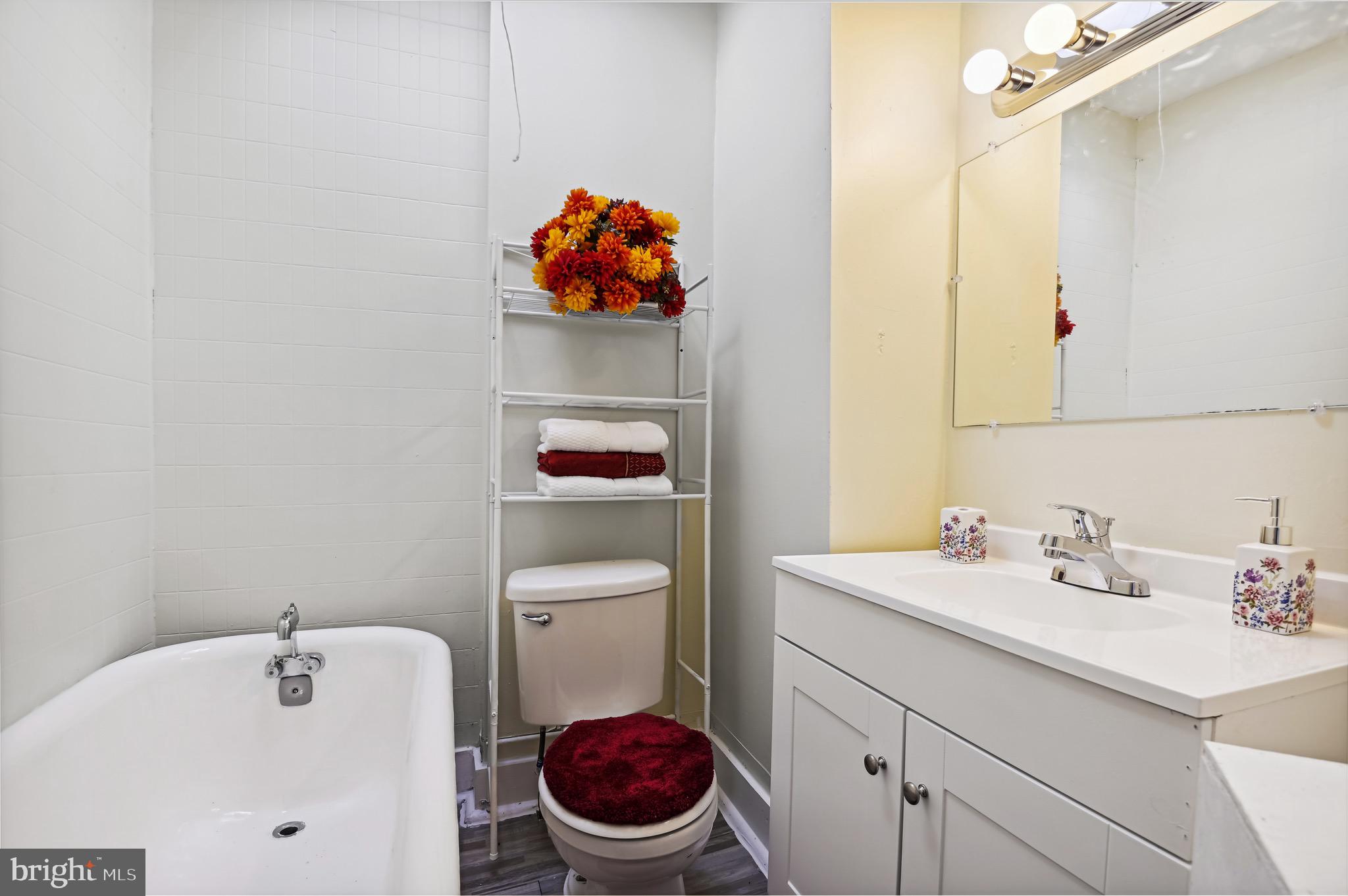 2827 Sunset Drive Baltimore, MD 21223 - Photo 18 of 18 Upstairs Bathroom