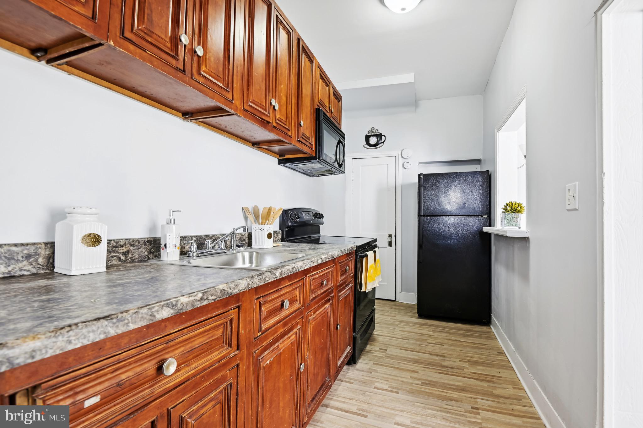 2827 Sunset Drive Baltimore, MD 21223 - Photo 7 of 18 Kitchen