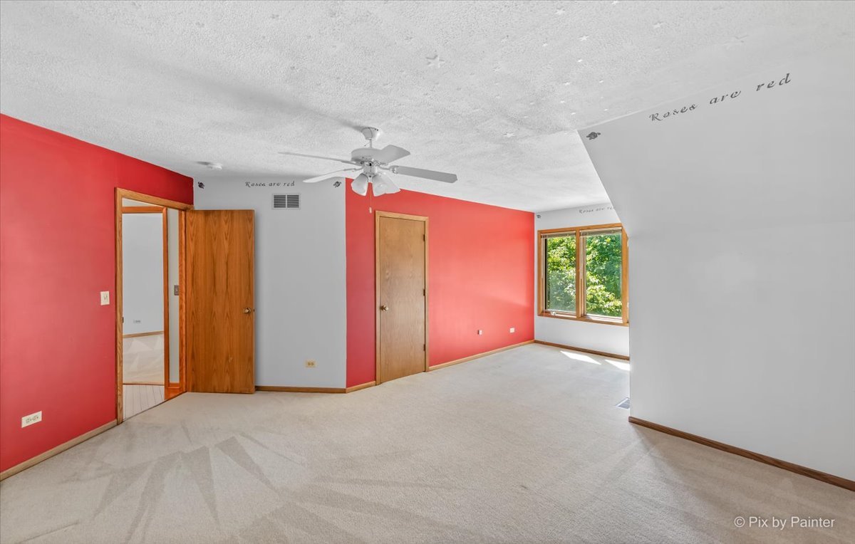 3001 Turnberry Road St. Charles, IL 60174 - Photo 30 of 46 a view of a livingroom with a staircase