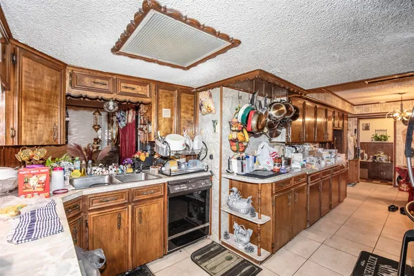 $185,000 | 534 North Vionett Lane, Texas City, TX 77591