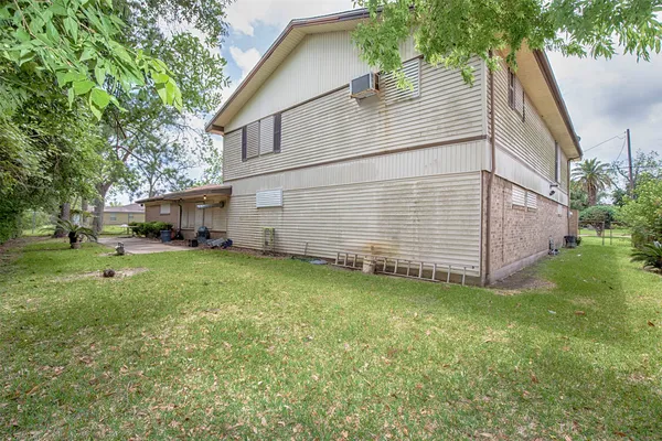 $185,000 | 534 North Vionett Lane, Texas City, TX 77591