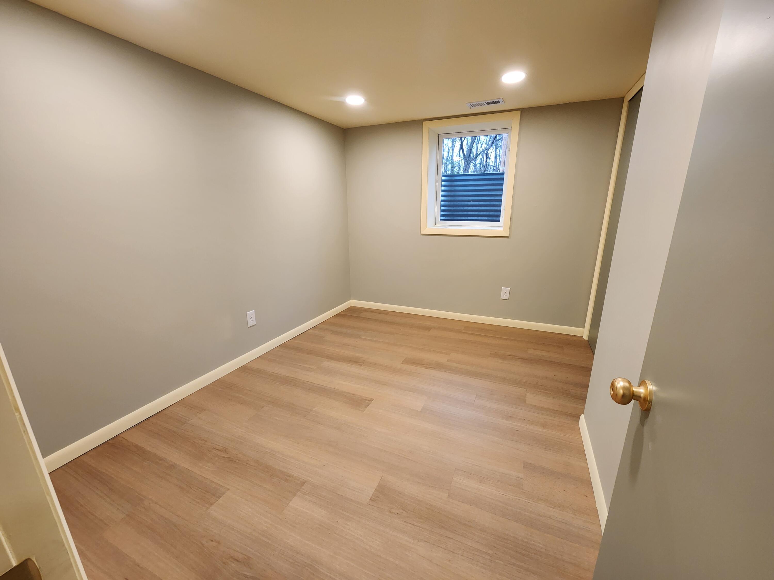5049 Indiana Place Gary, IN 46409 - Photo 17 of 23 an empty room with a workbench