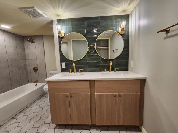 $214,900 | 5049 Indiana Place, Gary, IN 46409