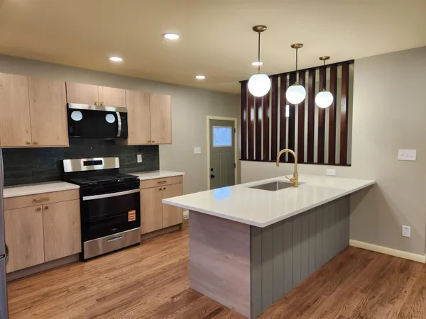 $214,900 | 5049 Indiana Place, Gary, IN 46409