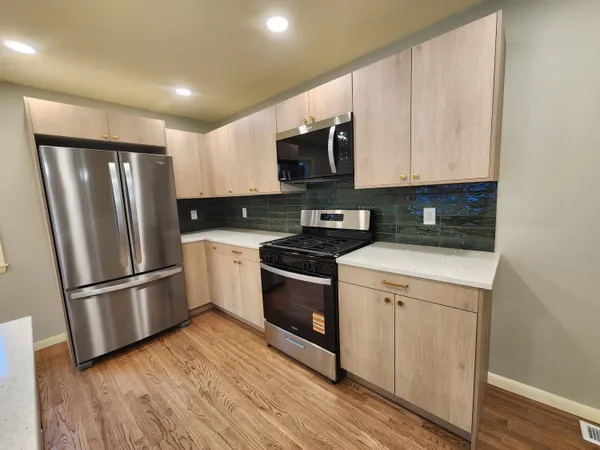 $214,900 | 5049 Indiana Place, Gary, IN 46409