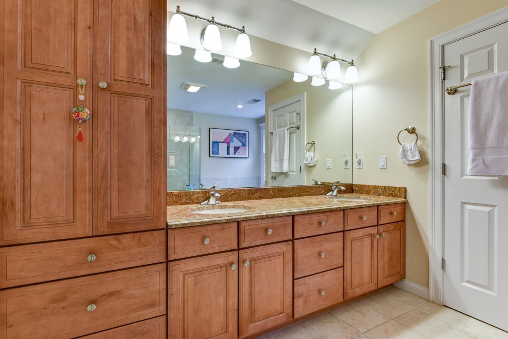 26 Overlook Road Wayland, MA 01778 - Photo 17 of 28