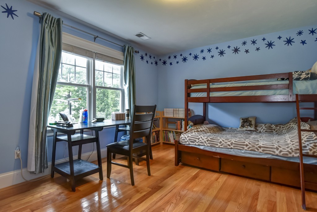 26 Overlook Road Wayland, MA 01778 - Photo 19 of 28