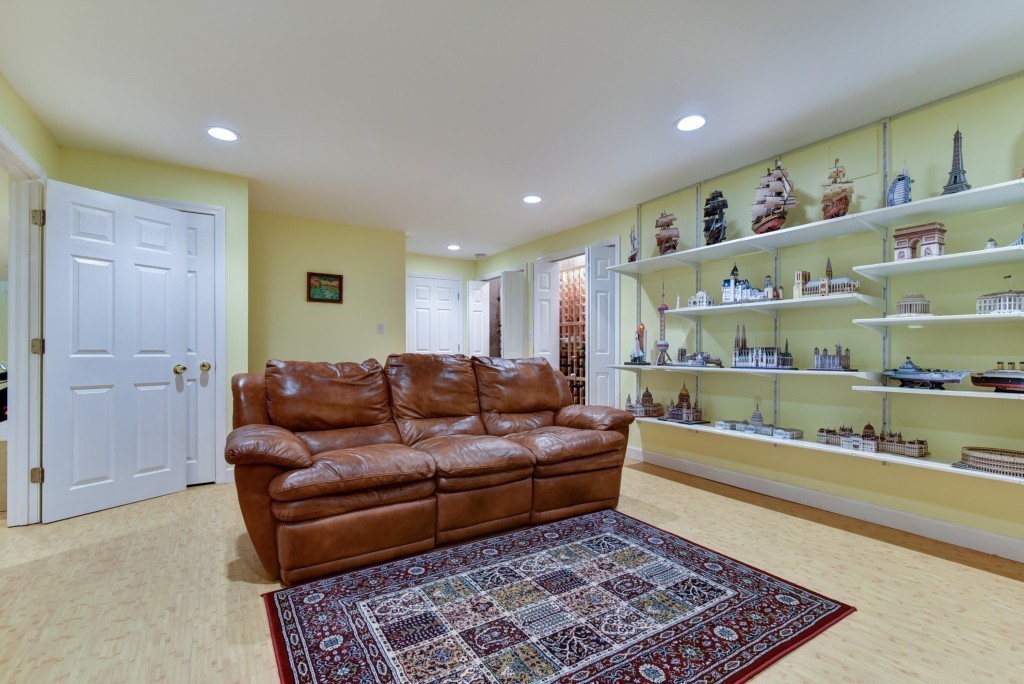 26 Overlook Road Wayland, MA 01778 - Photo 22 of 28