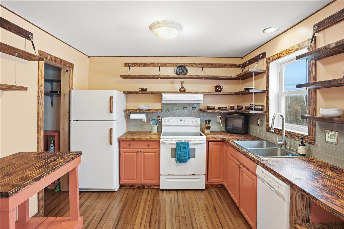 7 B Raceway Road Jericho, VT 05465 - Photo 2 of 30