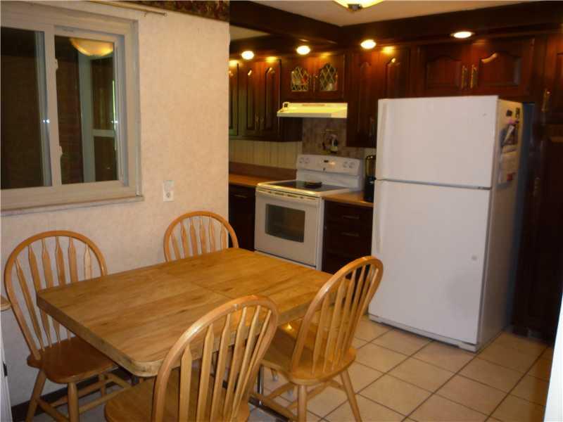 303 Dailey Road Brentwood, PA 15227 - Photo 8 of 25 Kitchen.