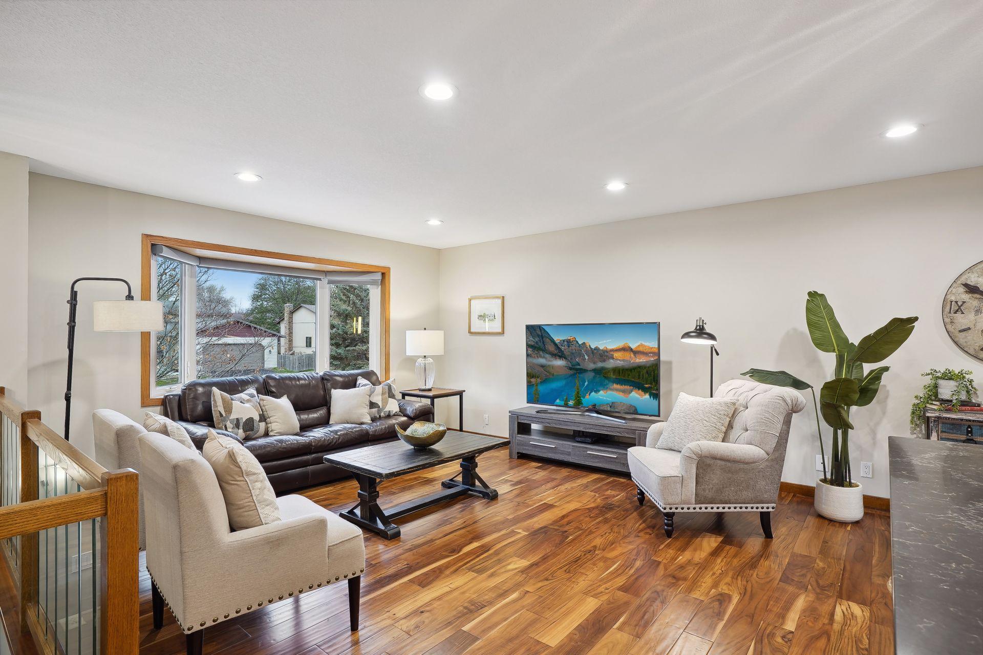 4670 Beacon Hill Road Eagan, MN 55122 - Photo 11 of 41 Gallery Image 11