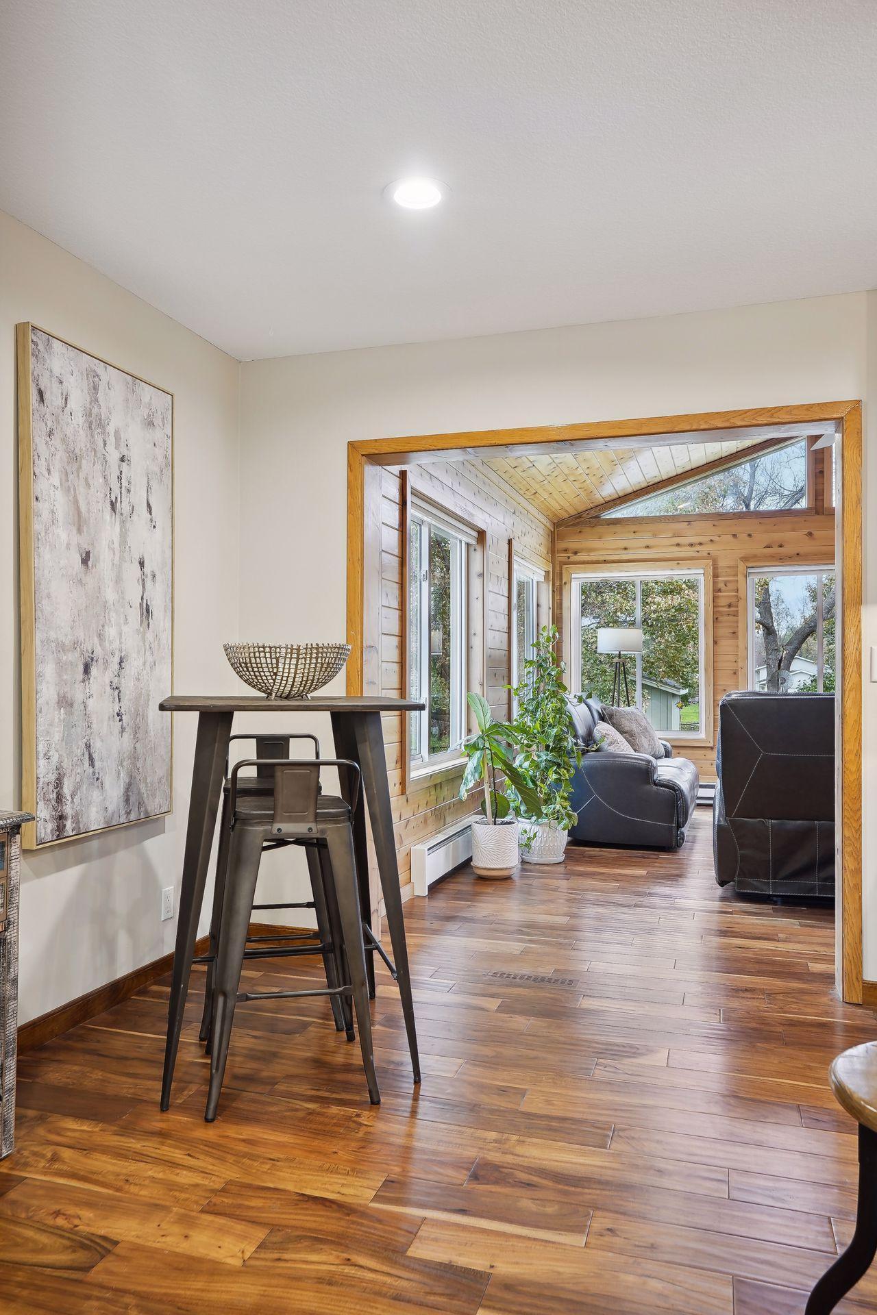 4670 Beacon Hill Road Eagan, MN 55122 - Photo 15 of 41 Gallery Image 15