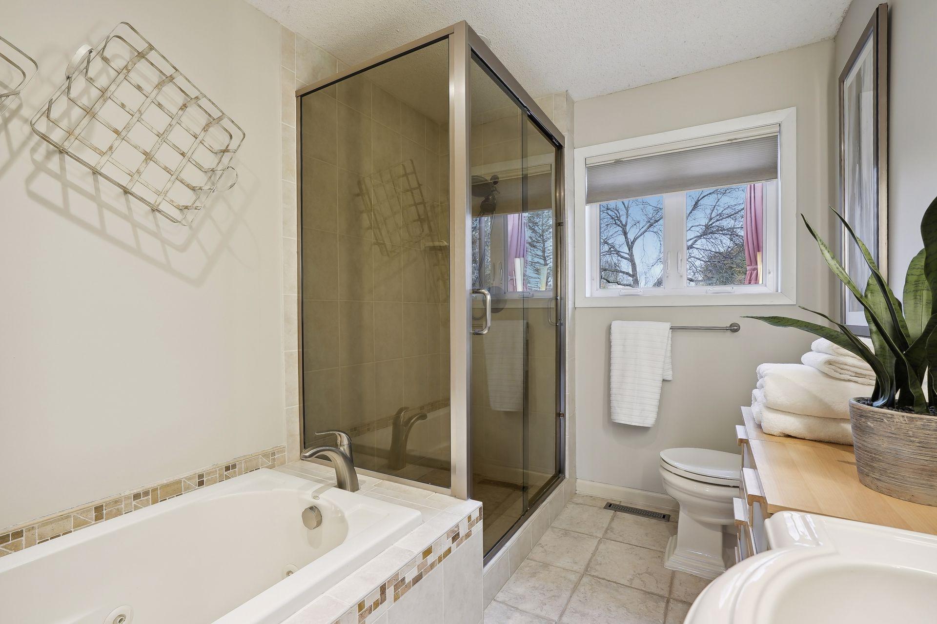 4670 Beacon Hill Road Eagan, MN 55122 - Photo 24 of 41 Gallery Image 24