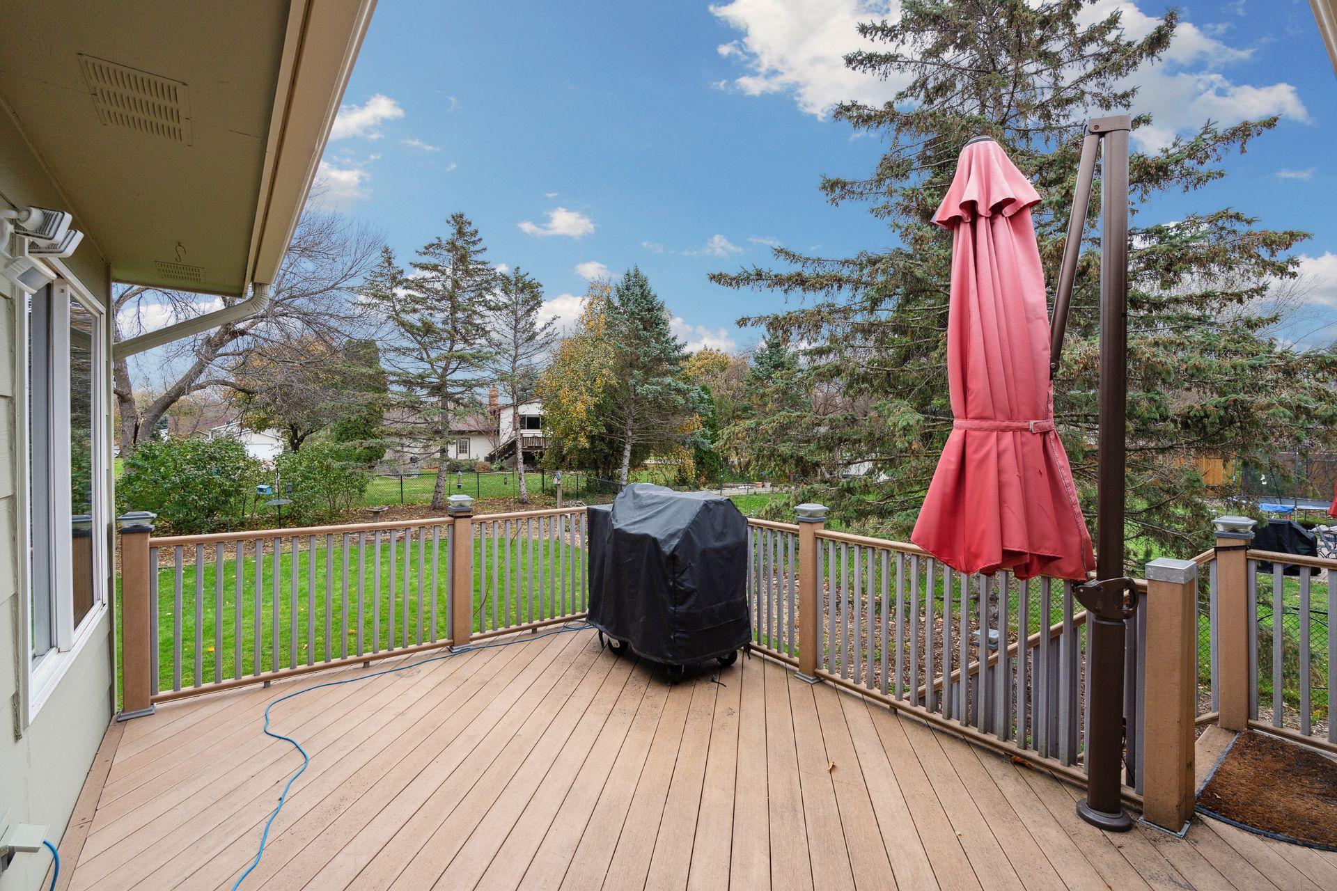 4670 Beacon Hill Road Eagan, MN 55122 - Photo 38 of 41 Gallery Image 38