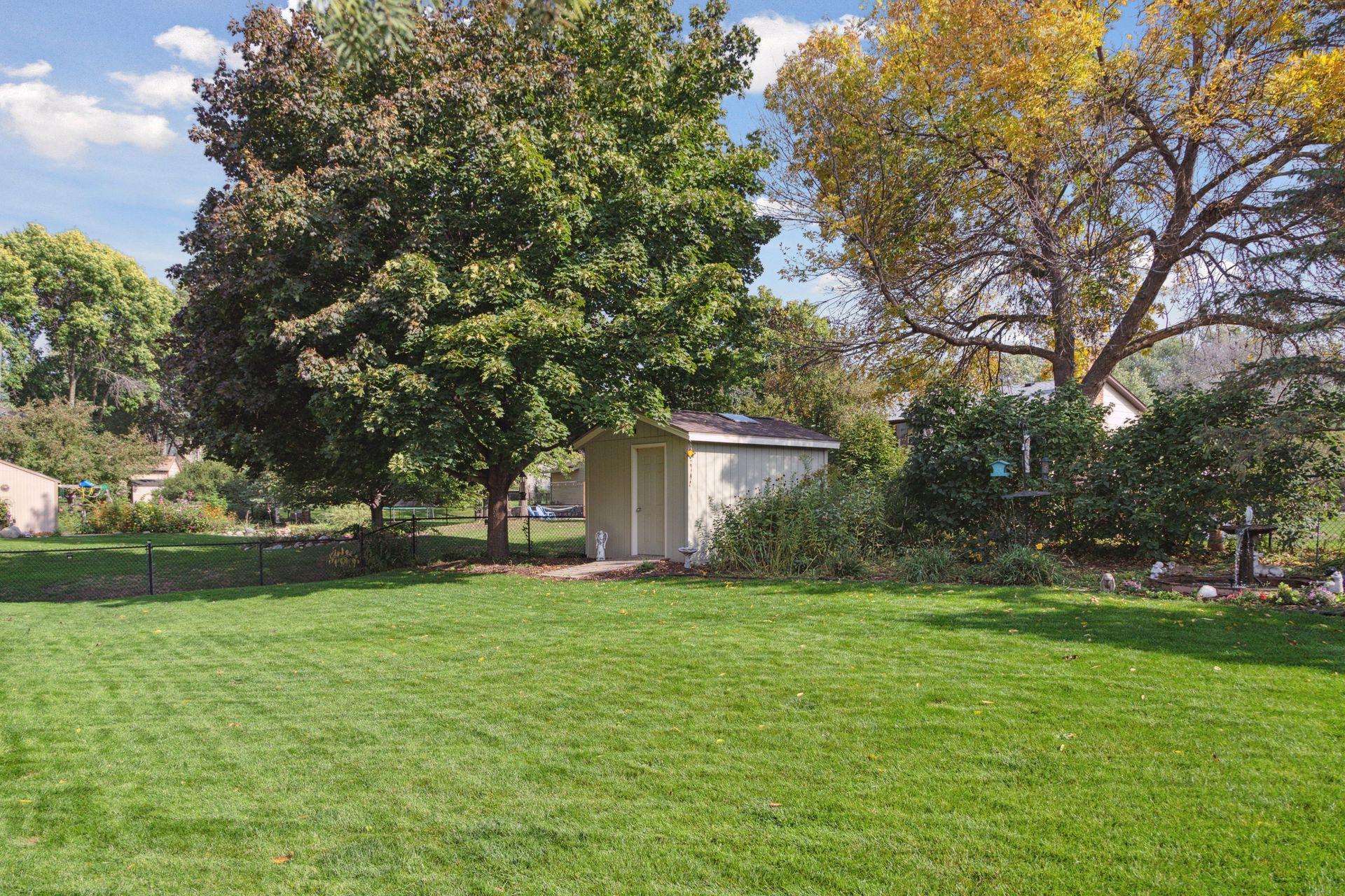 4670 Beacon Hill Road Eagan, MN 55122 - Photo 39 of 41 Gallery Image 39
