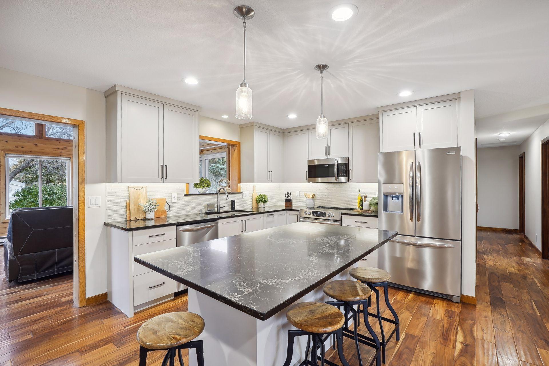 4670 Beacon Hill Road Eagan, MN 55122 - Photo 4 of 41 Gallery Image 4