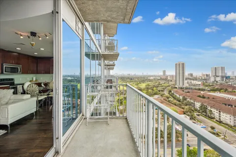 $319,900 | 5925 Almeda Road, Unit 11907, Houston, TX 77004