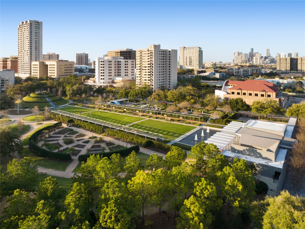 5925 Almeda Road, Unit 11907 Houston, TX 77004 - Photo 34 of 35 a view of a city