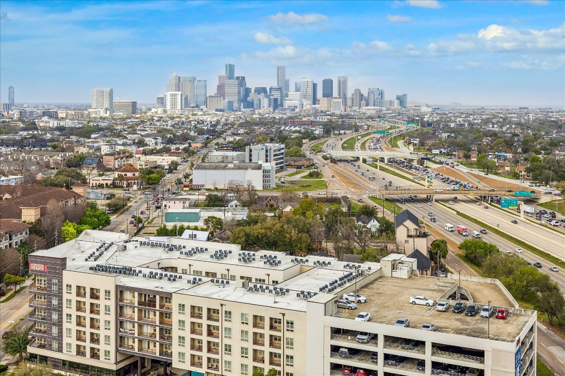 5925 Almeda Road, Unit 11907 Houston, TX 77004 - Photo 4 of 35 a view of a city with tall buildings