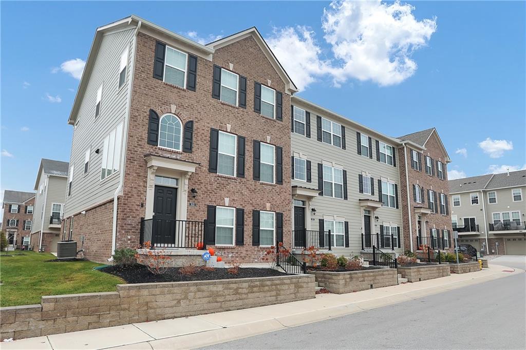 3517 Buckner Drive Westfield, IN 46074 - Photo 1 of 39