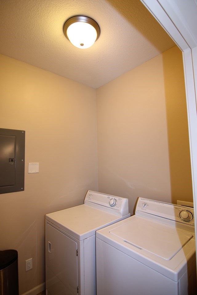 1762 Algonquin Road Iowa City, IA 52245 - Photo 12 of 19 Gallery Image 12