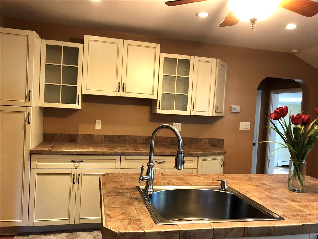 126 Old River Road Lincoln, RI 02865 - Photo 7 of 38