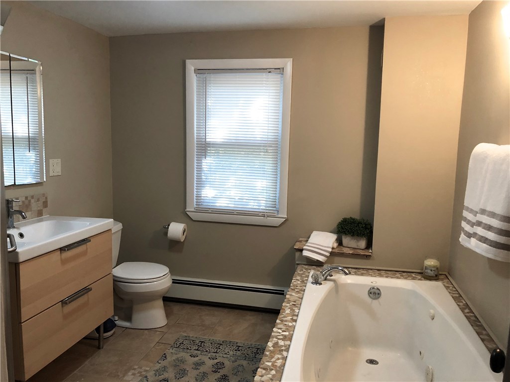 126 Old River Road Lincoln, RI 02865 - Photo 10 of 38