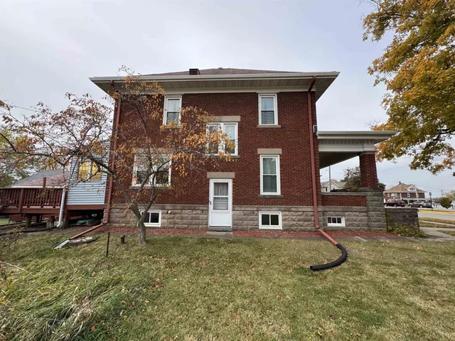 $234,500 | 1114 10th Street, Monroe, WI 53566