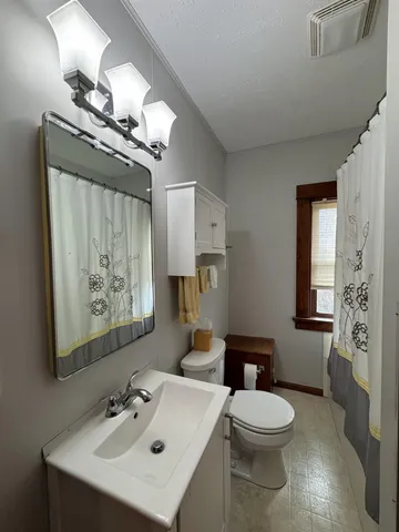 $234,500 | 1114 10th Street, Monroe, WI 53566