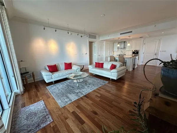 $5,500 | 1350 Main Street, Unit 1401, Sarasota, FL 34236