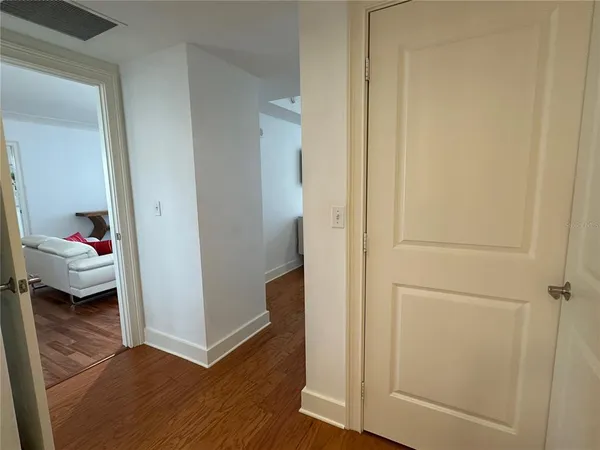 $5,500 | 1350 Main Street, Unit 1401, Sarasota, FL 34236