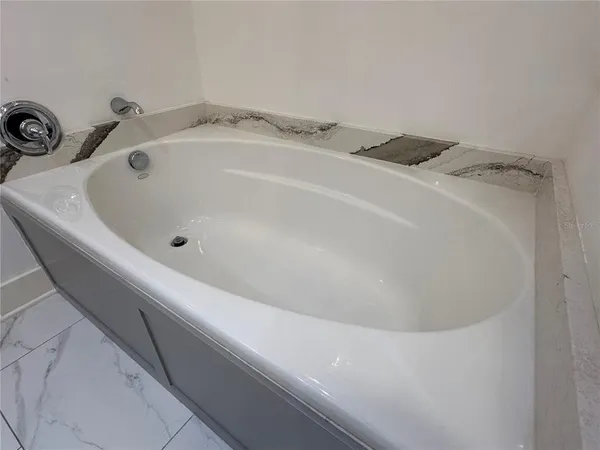 $5,500 | 1350 Main Street, Unit 1401, Sarasota, FL 34236