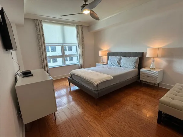 $5,500 | 1350 Main Street, Unit 1401, Sarasota, FL 34236