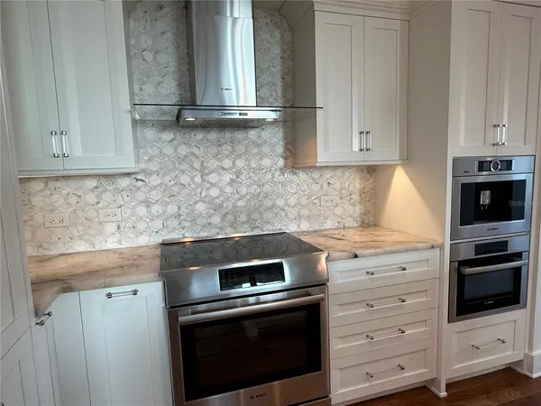 $5,500 | 1350 Main Street, Unit 1401, Sarasota, FL 34236