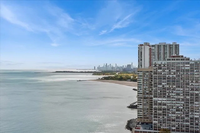 $155,000 | 6301 North Sheridan Road, Unit 22D, Chicago, IL 60660