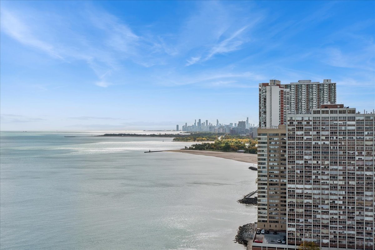 6301 North Sheridan Road, Unit 22D Chicago, IL 60660 - Photo 20 of 27