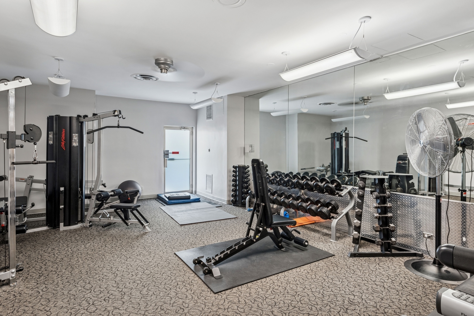 6301 North Sheridan Road, Unit 22D Chicago, IL 60660 - Photo 23 of 27