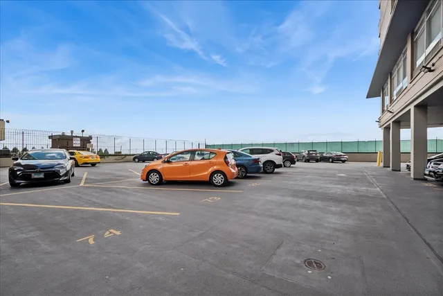 $155,000 | 6301 North Sheridan Road, Unit 22D, Chicago, IL 60660