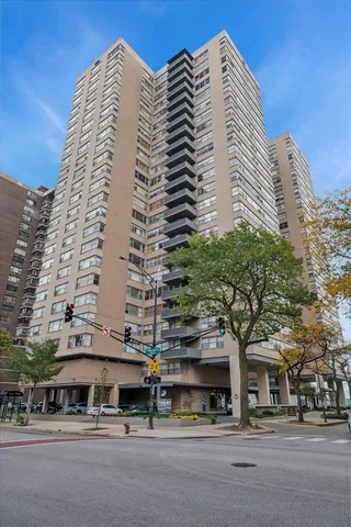 $155,000 | 6301 North Sheridan Road, Unit 22D, Chicago, IL 60660