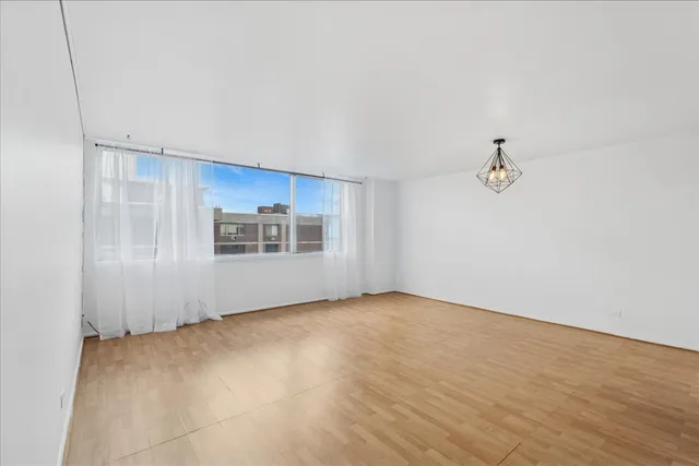 $155,000 | 6301 North Sheridan Road, Unit 22D, Chicago, IL 60660