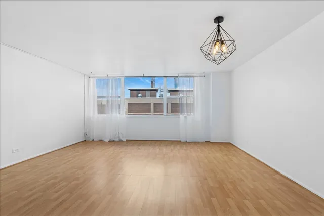 $155,000 | 6301 North Sheridan Road, Unit 22D, Chicago, IL 60660