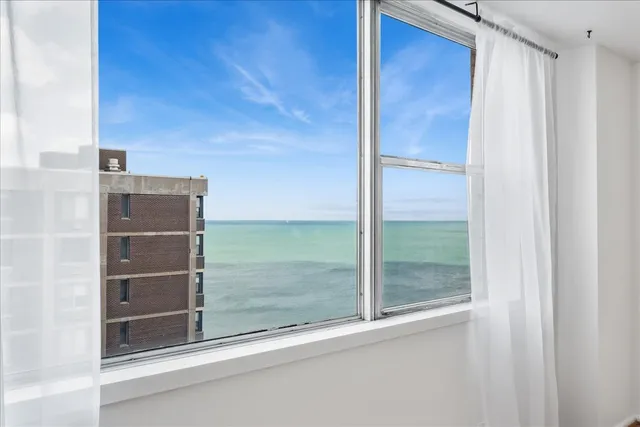 $155,000 | 6301 North Sheridan Road, Unit 22D, Chicago, IL 60660