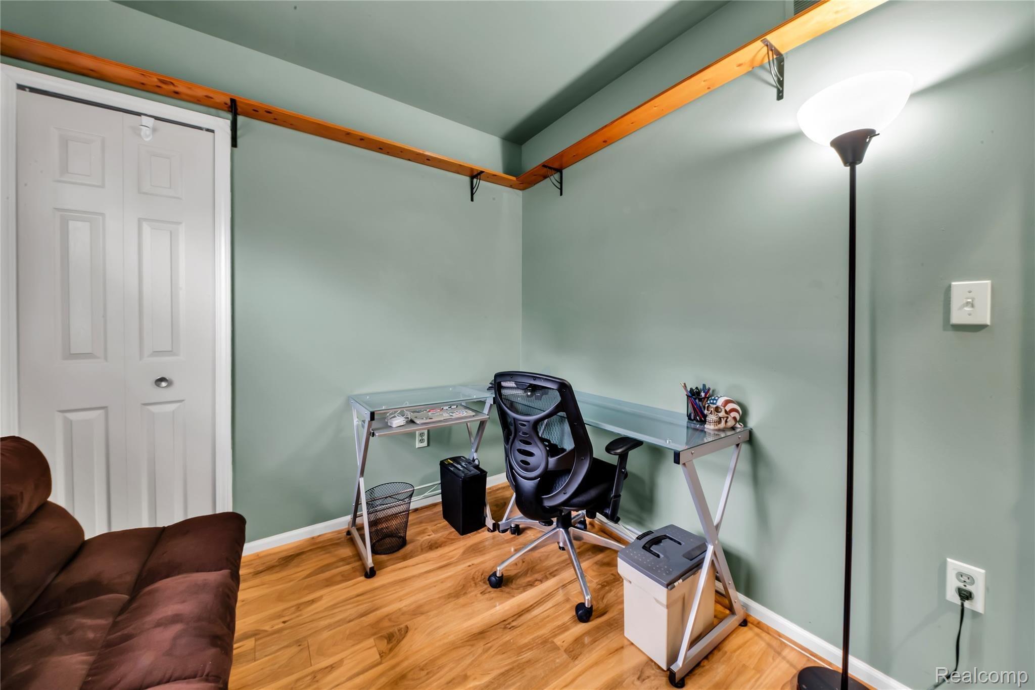 564 Range Road Marysville, MI 48040 - Photo 5 of 29 546 Range Rd - HD Drone Photography-3.jpg