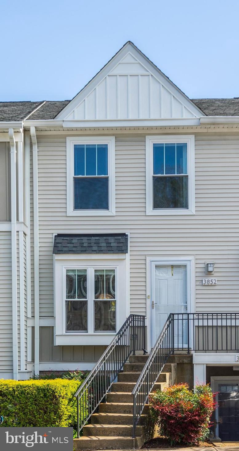 3852 9th Road South Arlington, VA 22204 - Photo 2 of 22 Gallery Image 2