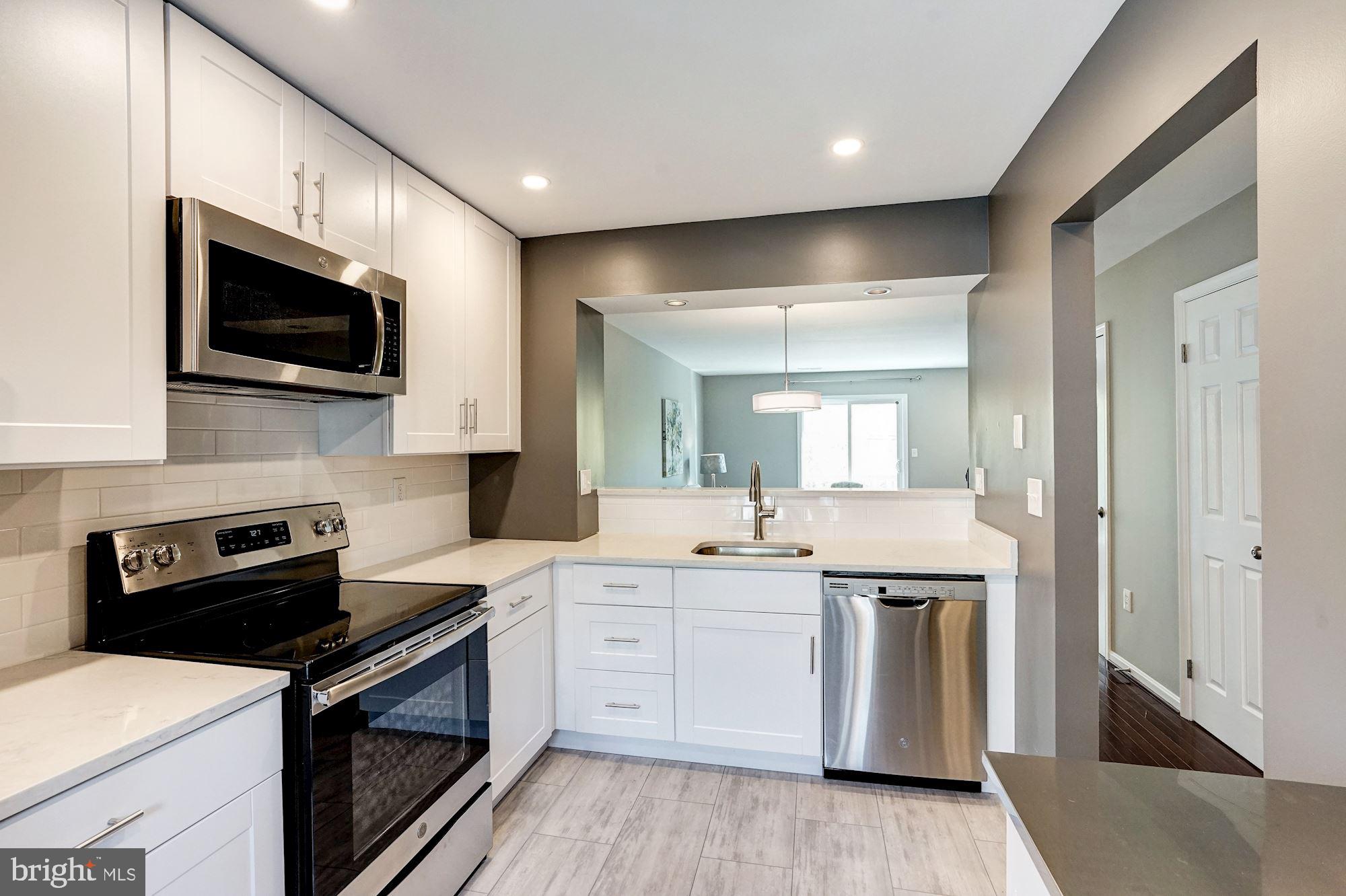 3852 9th Road South Arlington, VA 22204 - Photo 4 of 22 Gallery Image 4