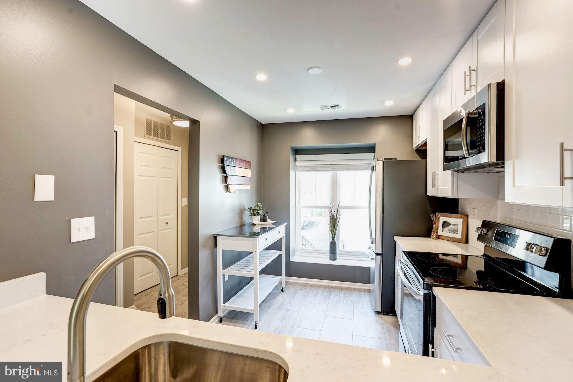 3852 9th Road South Arlington, VA 22204 - Photo 6 of 22 Gallery Image 6