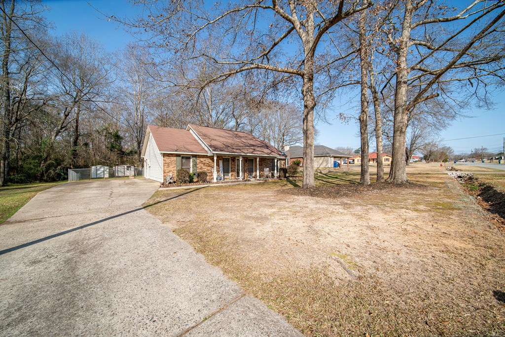 770 Lee Road Phenix City, AL 36870 - Photo 2 of 35